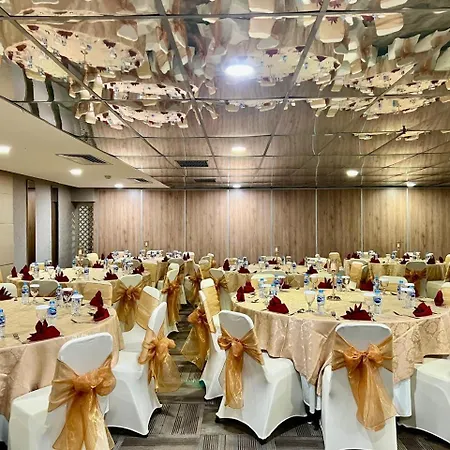 Grand Tropic Suites Hotel-3